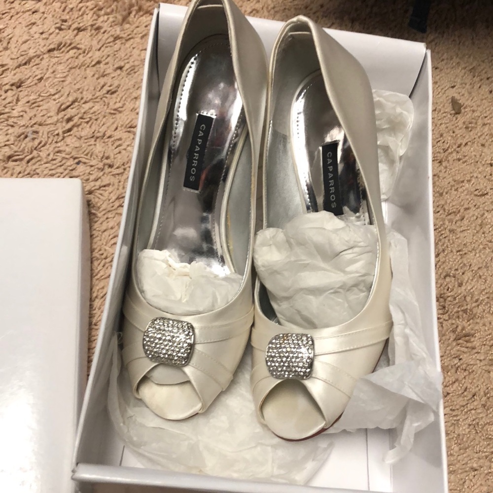 Heels, wedding/ special occasion shoe